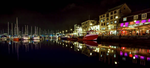 istock Plymouth Barbican At Night 870485920