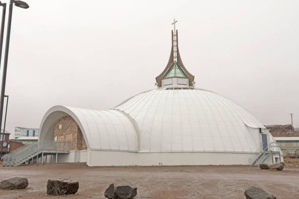 istock Igloo Shaped Church in the arctic 870501090
