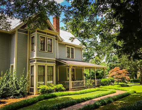 An example of a beautiful southern Victorian home in Georgia.