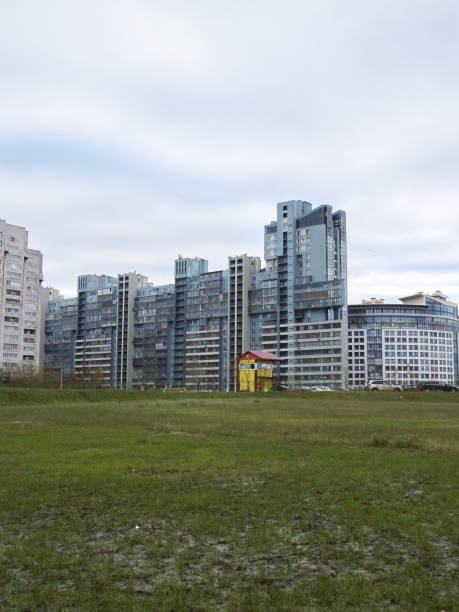 istock city quarter on the coast 870575276