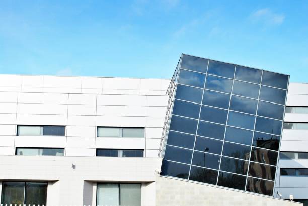 istock Modern suburban low rise office building 870625910
