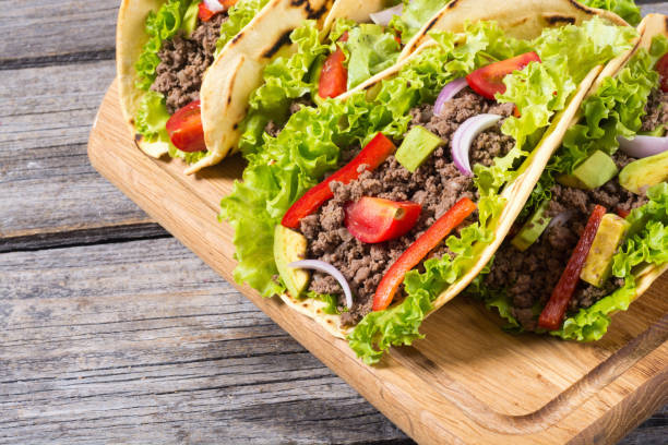 istock Traditional mexican tacos 870641366