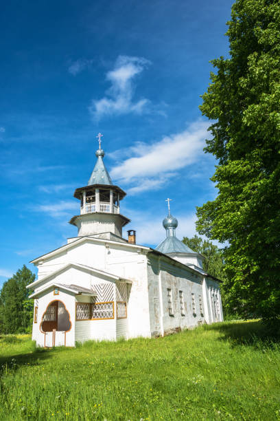 rosyjski kościół prawosławny we wsi kagirovo, kostroma obwodu. - 13633 zdjęcia i obrazy z banku zdjęć