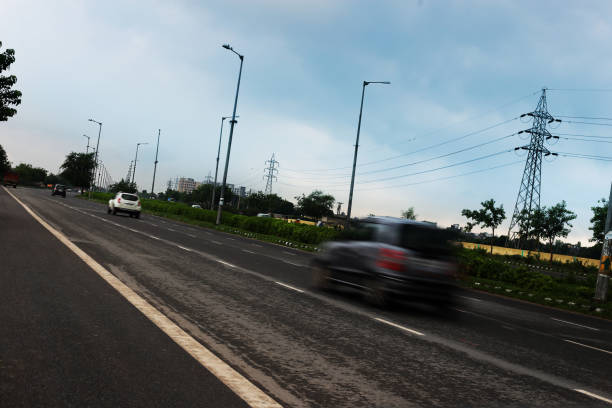 istock Traffic In Delhi 870735578