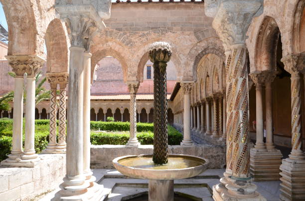 istock Monreale: the cathedral and its mosaics 870808062