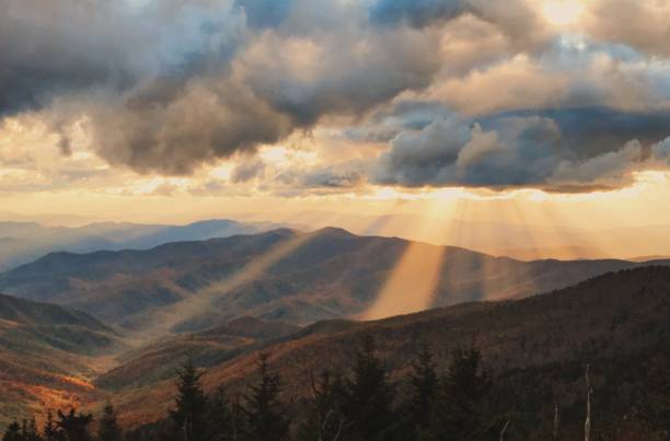 istock Sunbeams Paint The Great Smoky Mountains 870828200