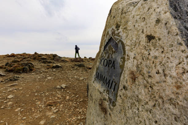 istock summit stone on Mount Snowdon in Snowdonia 870828988