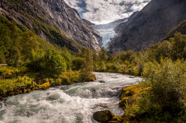 istock Nice day at the Briksdalbreen in Norway 870847550