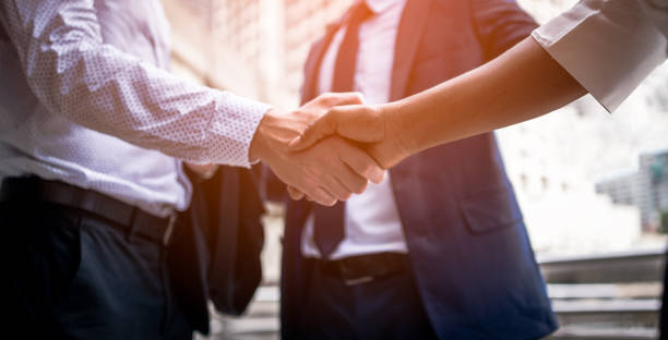 istock handshake of business People 870879280