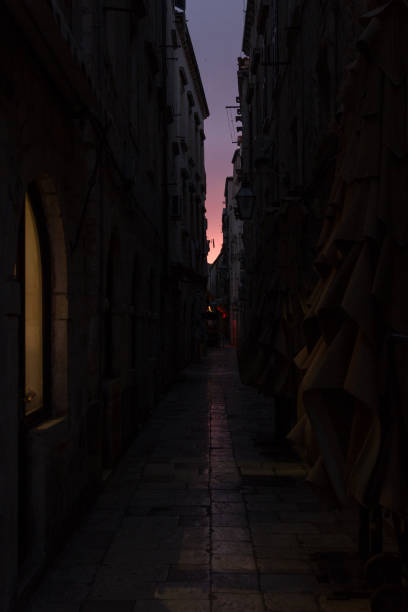 istock Narrow street, Dubrovnik, Croatia 870922106