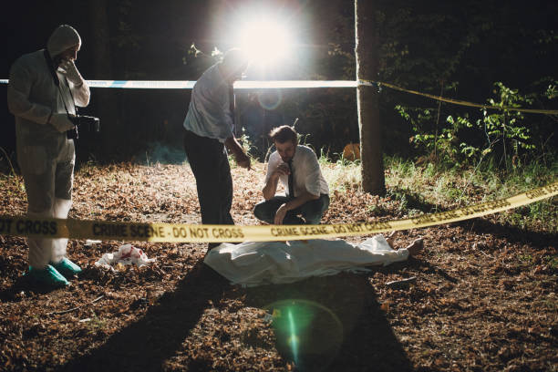 istock Police investigation at night 871002666