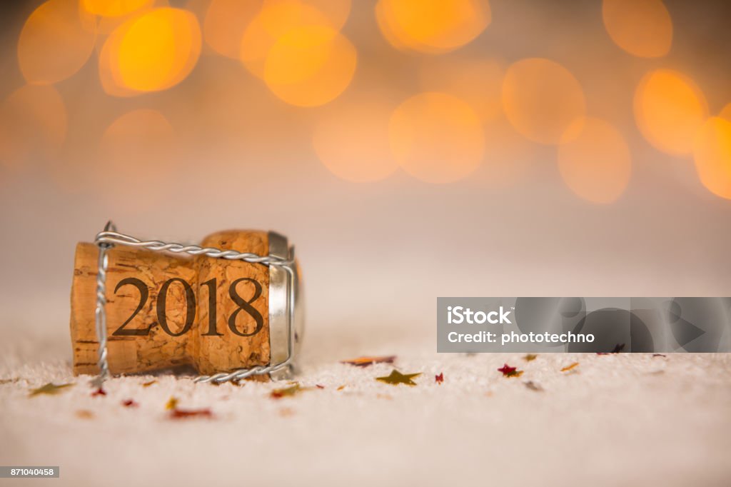 Frohes neues Jahr - Kork auf dem Schnee - Lizenzfrei 2018 Stock-Foto