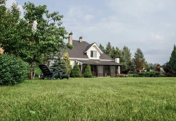 istock private house and its garden under beautiful sky 871094314