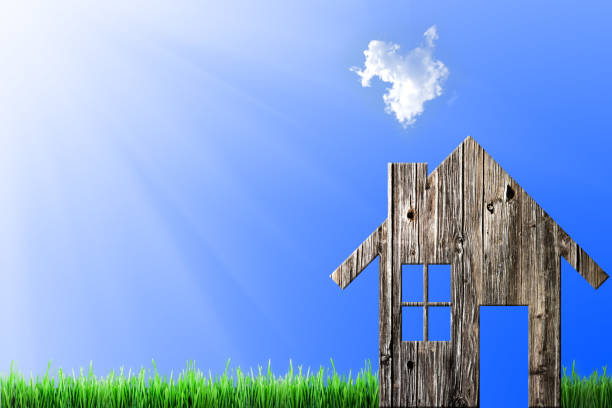 istock house in the clearing 871102872