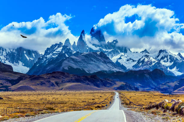 istock The grandiose Mount Fitz Roy 871124504