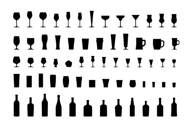 illustrations, cliparts, dessins animés et icônes de bar verres et bouteilles, le jeu d’icônes silhouettes noires. vector - shot glass glass black empty