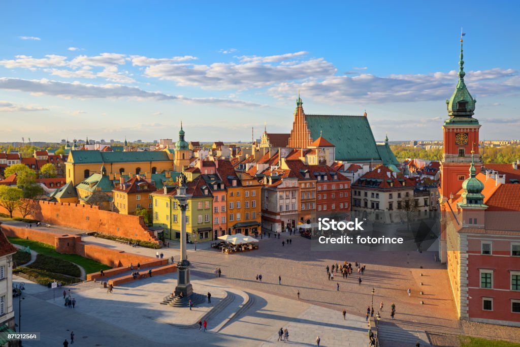 Vista aérea de la ciudad vieja de Varsovia. HDR - alto rango dinámico - Foto de stock de Varsovia libre de derechos