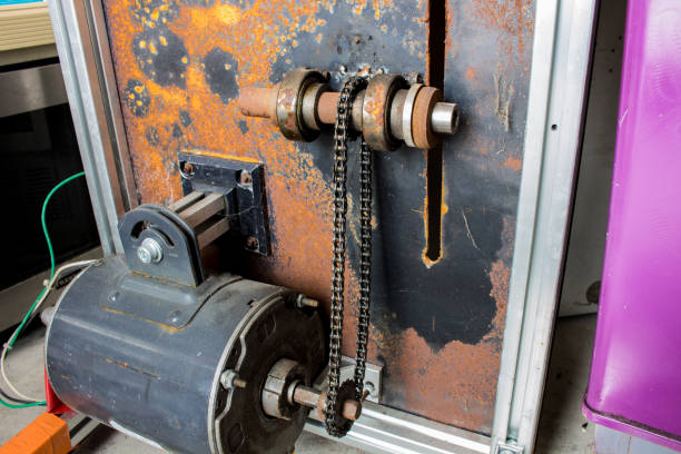 istock The  Old chain drive shaft and Rusty in general 871247910