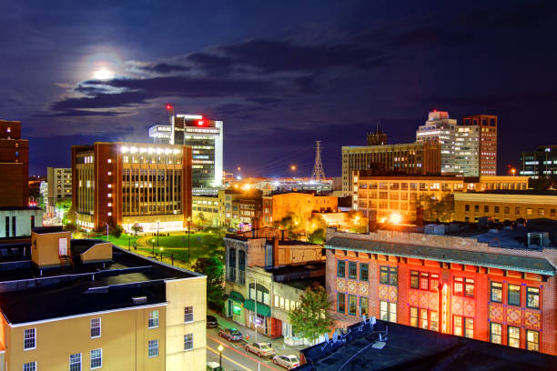 Full Moon over Bridgeport, Connecticut Bridgeport is a seaport city in the U.S. state of Connecticut. It is the largest city in the state and is located in Fairfield County downtown bridgeport connecticut skyline stock pictures, royalty-free photos & images
