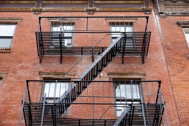 istock Black metal fire escape in Brooklyn 871379908