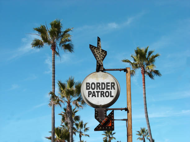 istock border patrol sign 871384602
