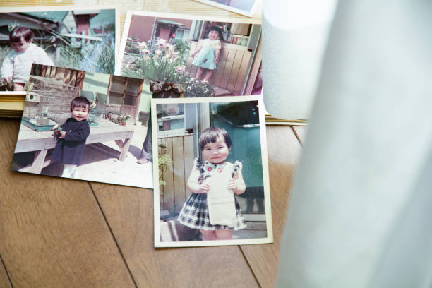 istock Old pictures, 70's child 871398502