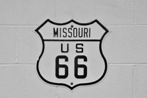 Photo of Route 66 sign in Missouri.