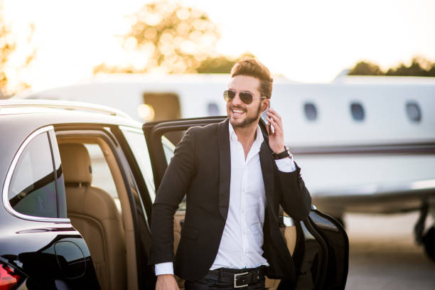 istock Man at the airport 871544638
