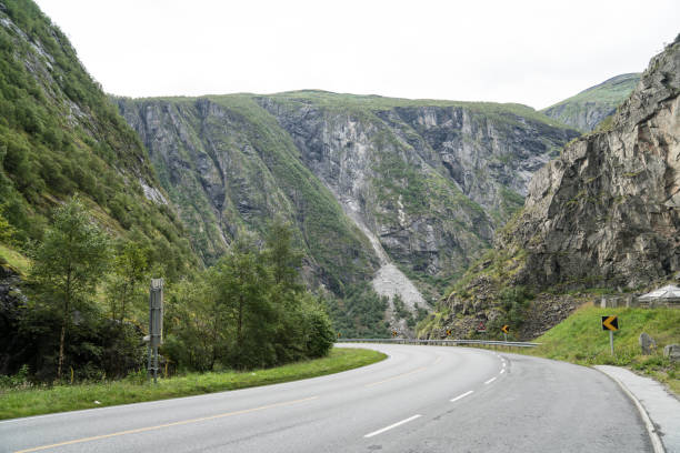 istock The Road to Eidfjord in Norway 871574056