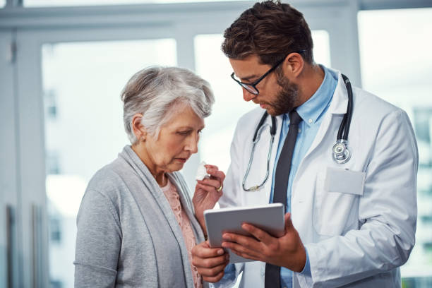 istock Breaking the news to his patient 871584880