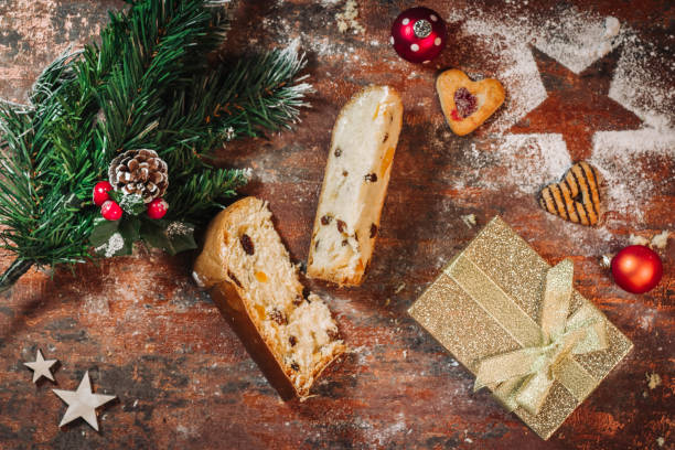 istock Traditional italian Panettone cake 871683244