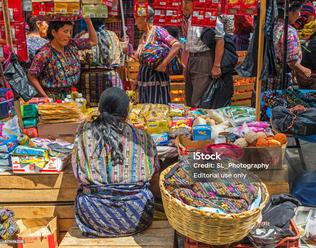 Solola Sunday Market Buyers and sellers on the local market of Solola near Panajachel and the Atitlan Lake with people wearing colorful mayan textiles and clothing, Guatemala. Chichicastenango Stock Photo