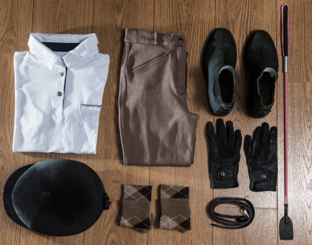 Knolling horse riding