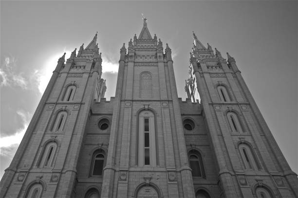 salt lake city utah temple - sao gabriel tower imagens e fotografias de stock