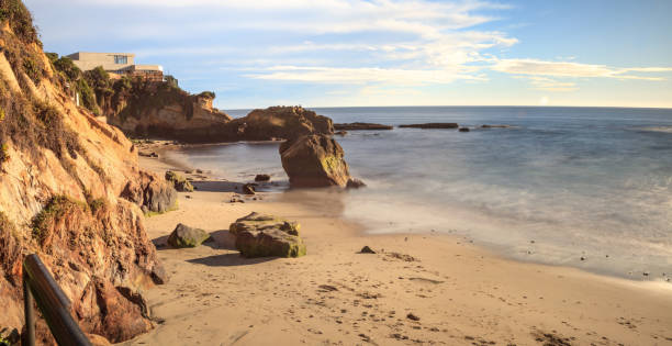 istock Pearl Street Beach in Laguna Beach 871868034