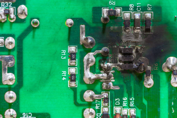 pcb circuit board electricity short circuit and burning - electricity fire circuit board short imagens e fotografias de stock