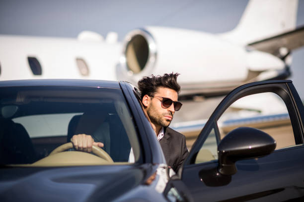 istock Arriving at the airport 871927024