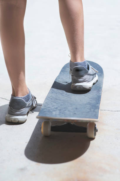 istock Close-up skateboarder  ready for action 871958346
