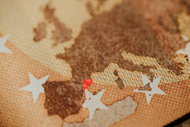 istock Catalonia in the 50 euro banknote map 872025102