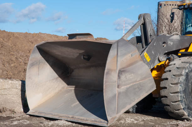 istock Shovel of a digger 872186104