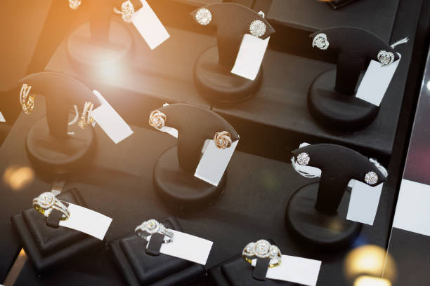istock Diamond rings in jewelry luxury store window display 872239374