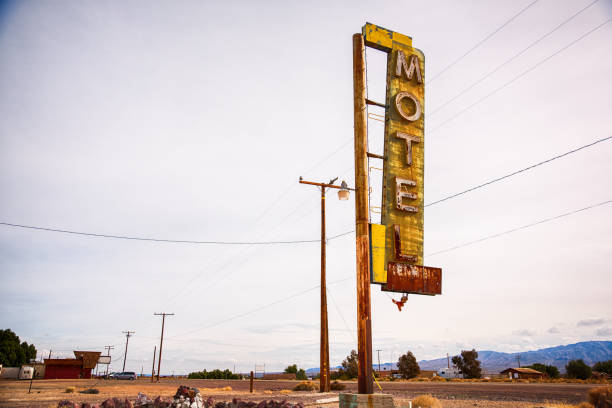 istock Old Motel Sign Along Route 66 872261338
