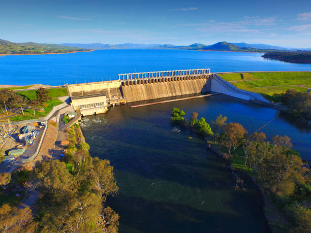 istock Aerial View of Hume Weir 872315742