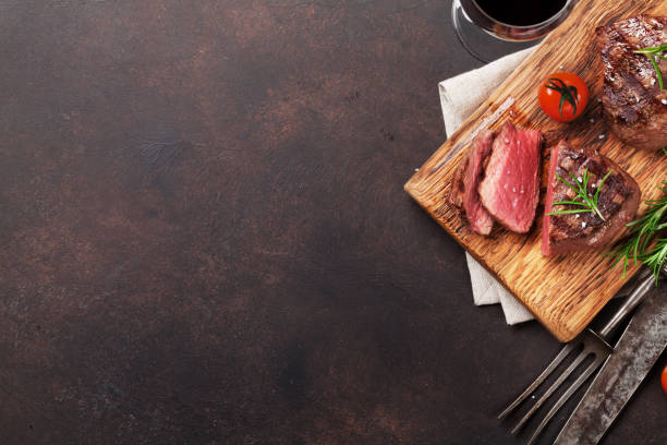 istock Grilled fillet steak with wine 872341640