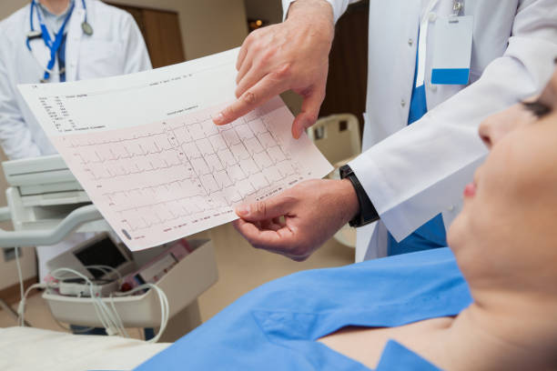 istock Sinus Rhythm Graph Doctor Hospital 872390594