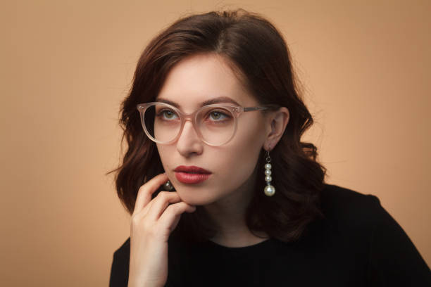 istock Stylish woman in eyeglasses 872409100