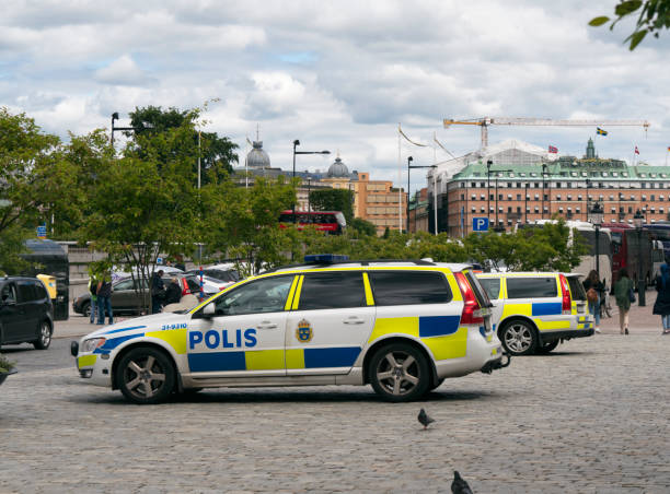 스톡홀름, 스웨덴에서 경찰 차 - stockholm sweden gamla stan town square 뉴스 사진 이미지