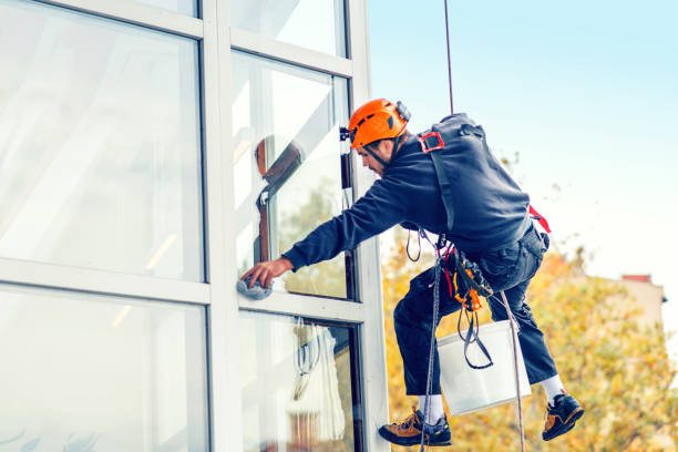 limpiacristales - cleaning window window washer built structure fotografías e imágenes de stock