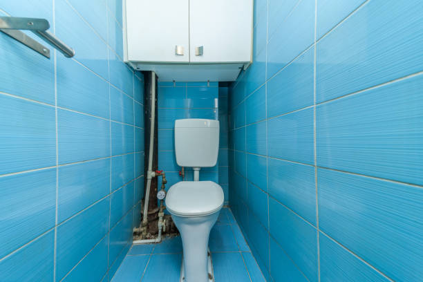istock Restroom with toilet 872539158