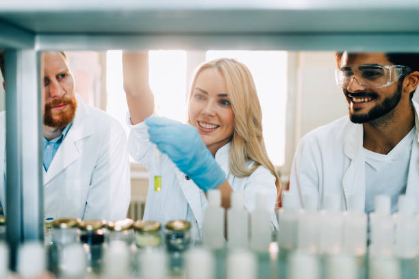 Group of chemistry students working in laboratory